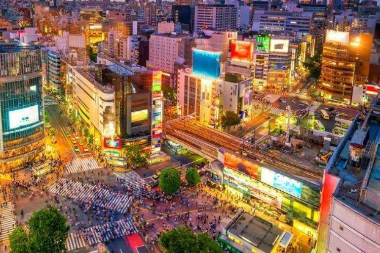 Shibuya Crossing, Tokyo, Japan